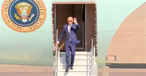 President Biden arrives at Moffett Field for campaign visit in Bay Area